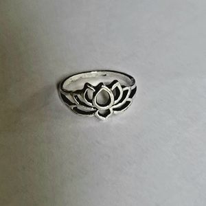 NEW SILVER SPARKLE LADIES SIZE 6 LOTUS FLOWER RING